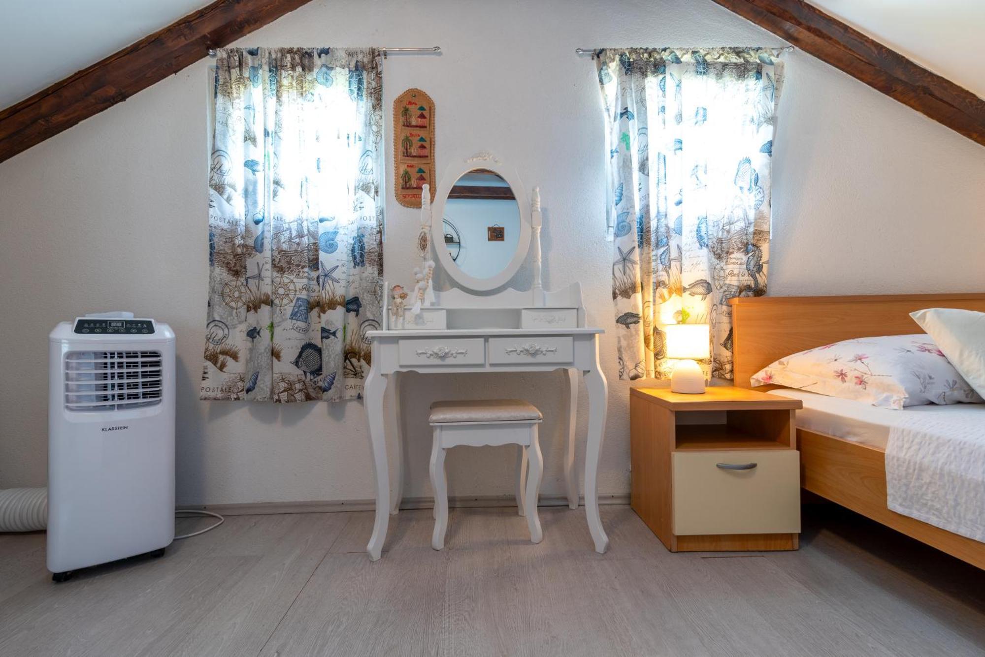 Studio Apartment Dona トロギール エクステリア 写真