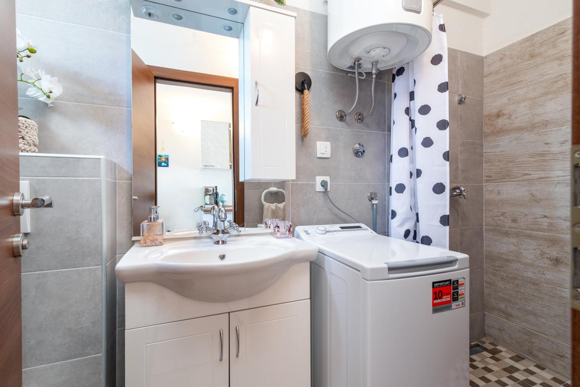 Studio Apartment Dona トロギール エクステリア 写真