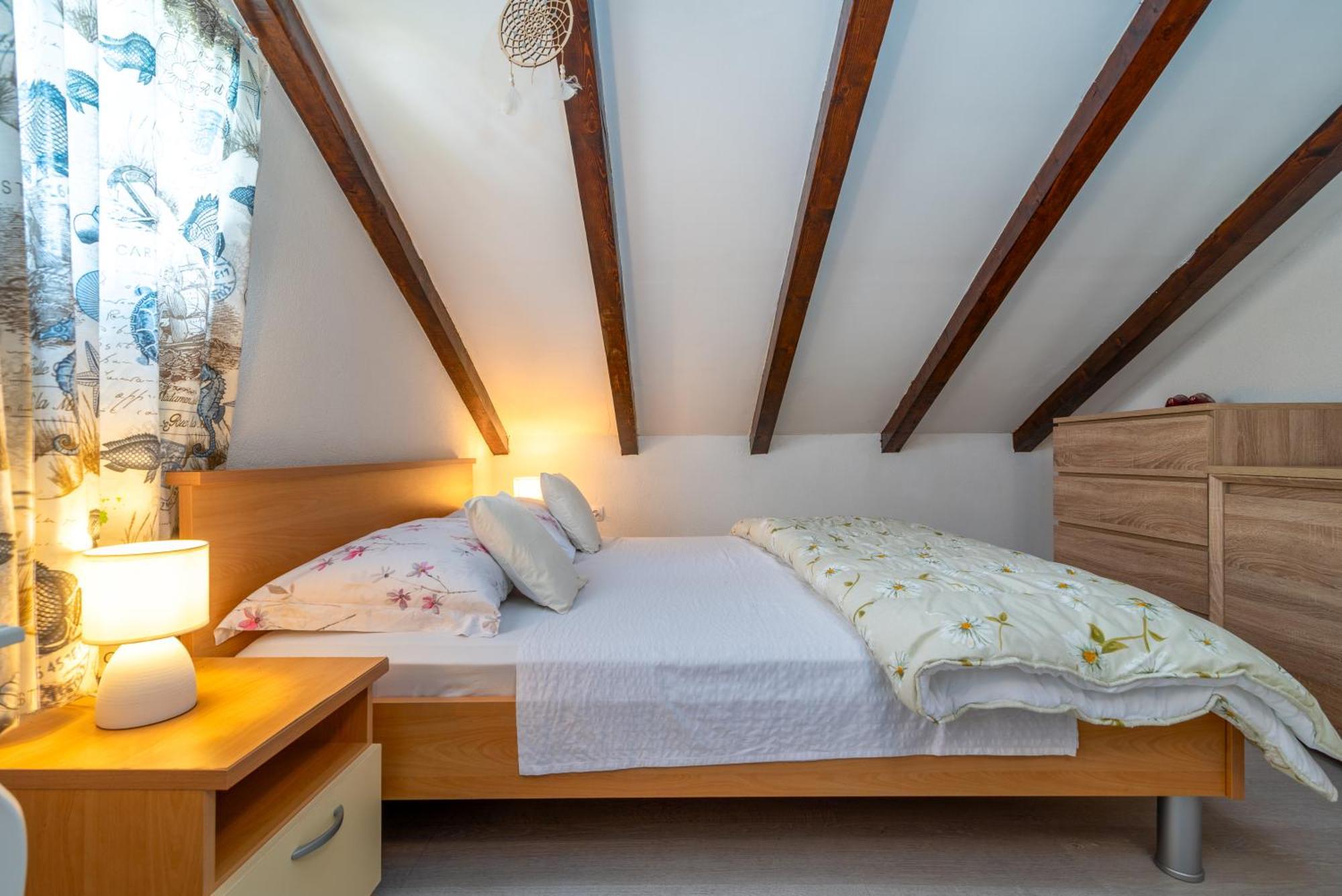 Studio Apartment Dona トロギール エクステリア 写真