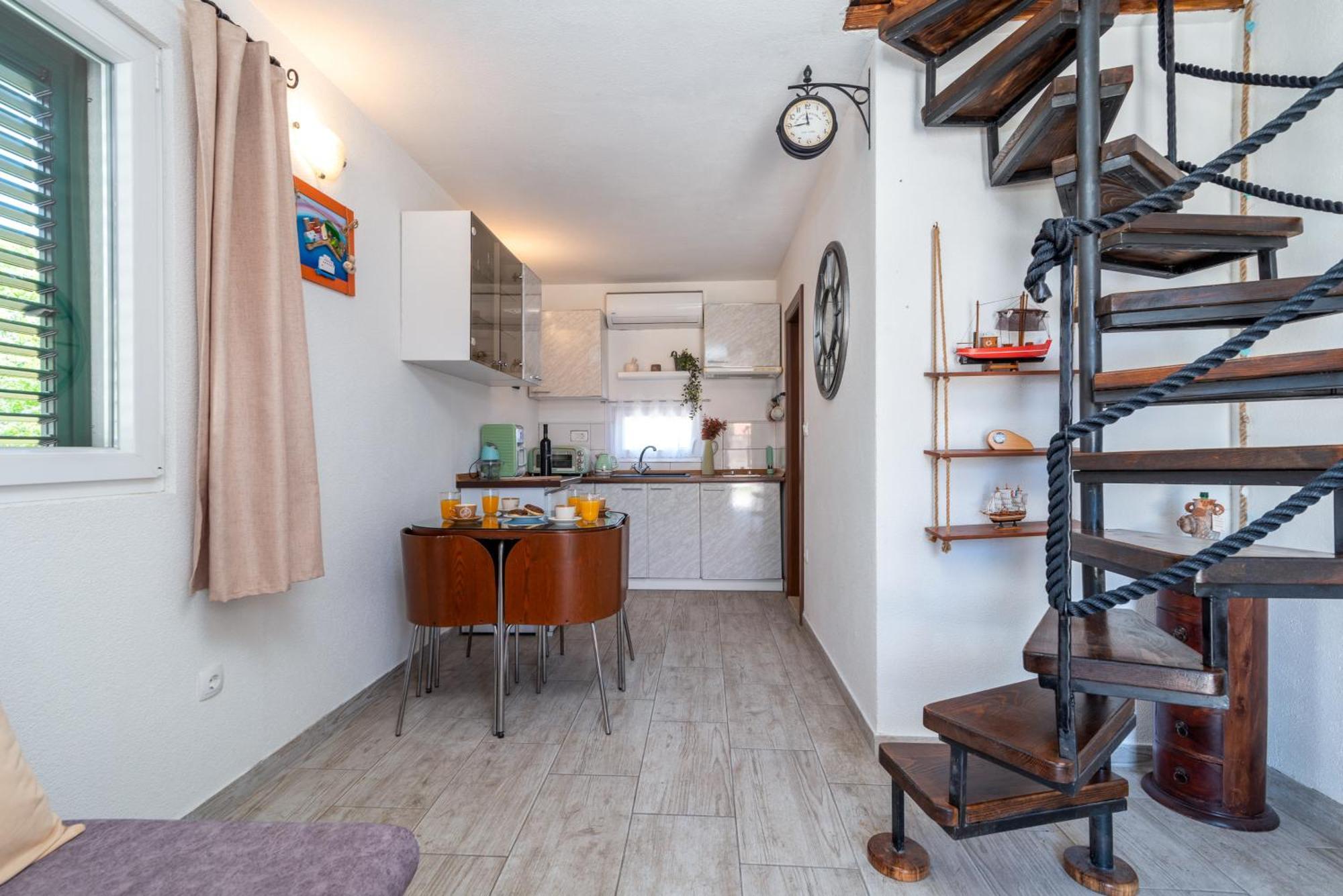 Studio Apartment Dona トロギール エクステリア 写真