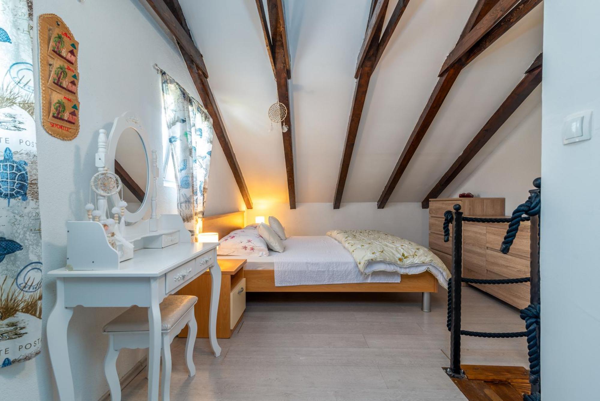 Studio Apartment Dona トロギール エクステリア 写真
