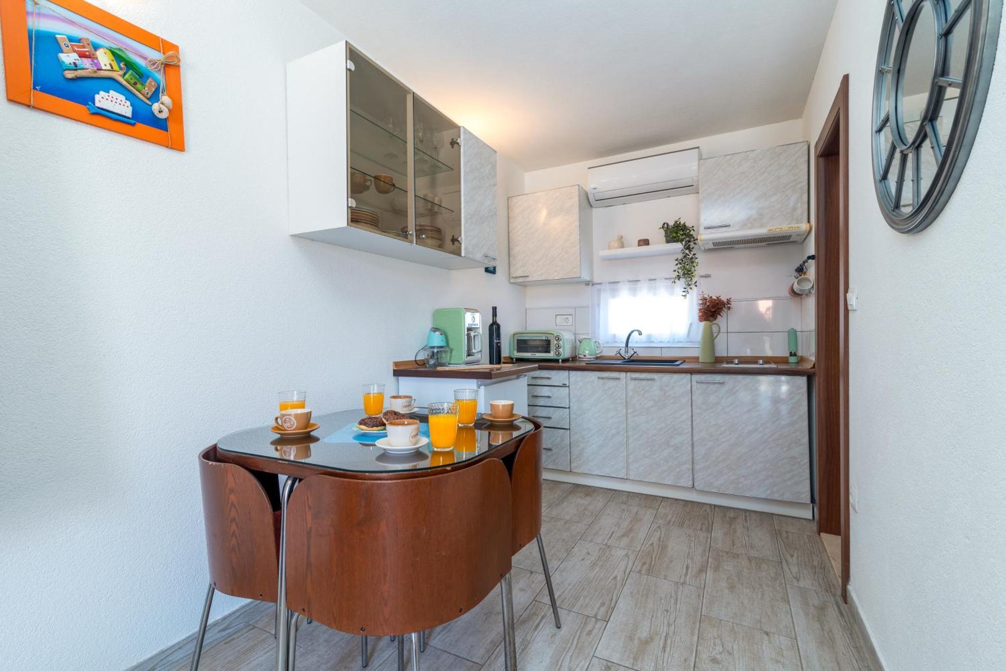 Studio Apartment Dona トロギール エクステリア 写真