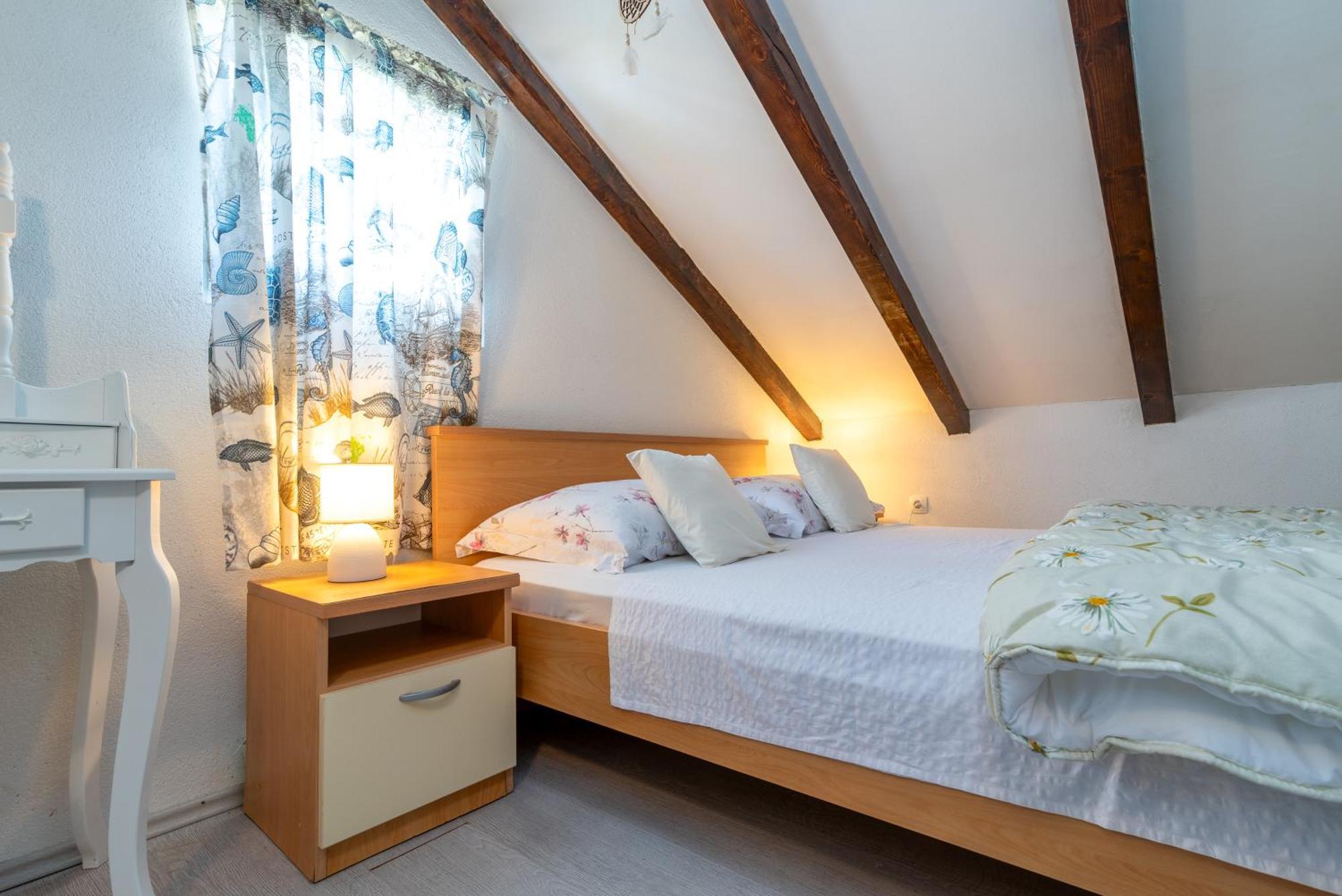 Studio Apartment Dona トロギール エクステリア 写真