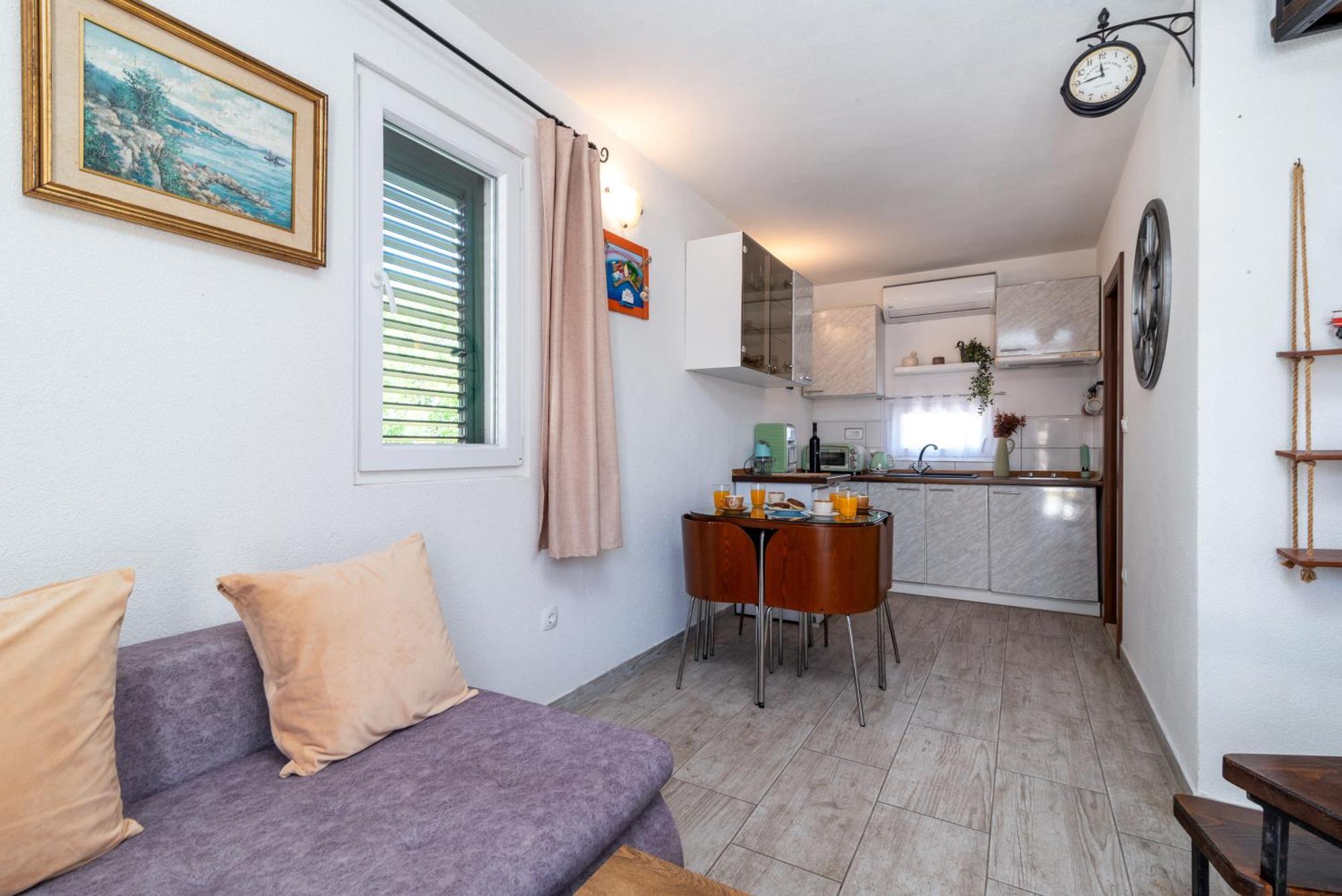 Studio Apartment Dona トロギール エクステリア 写真